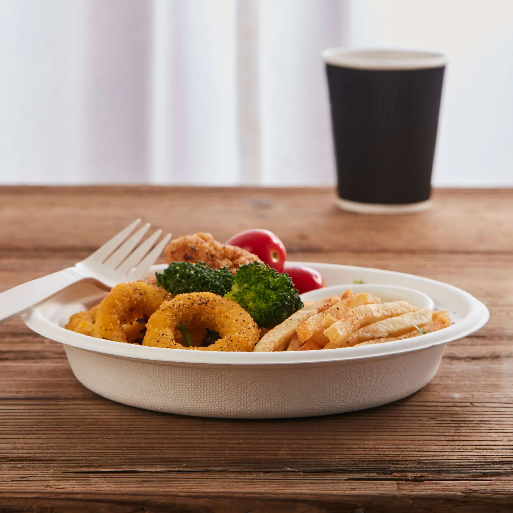 Bols jetables à emporter et récipients à salade