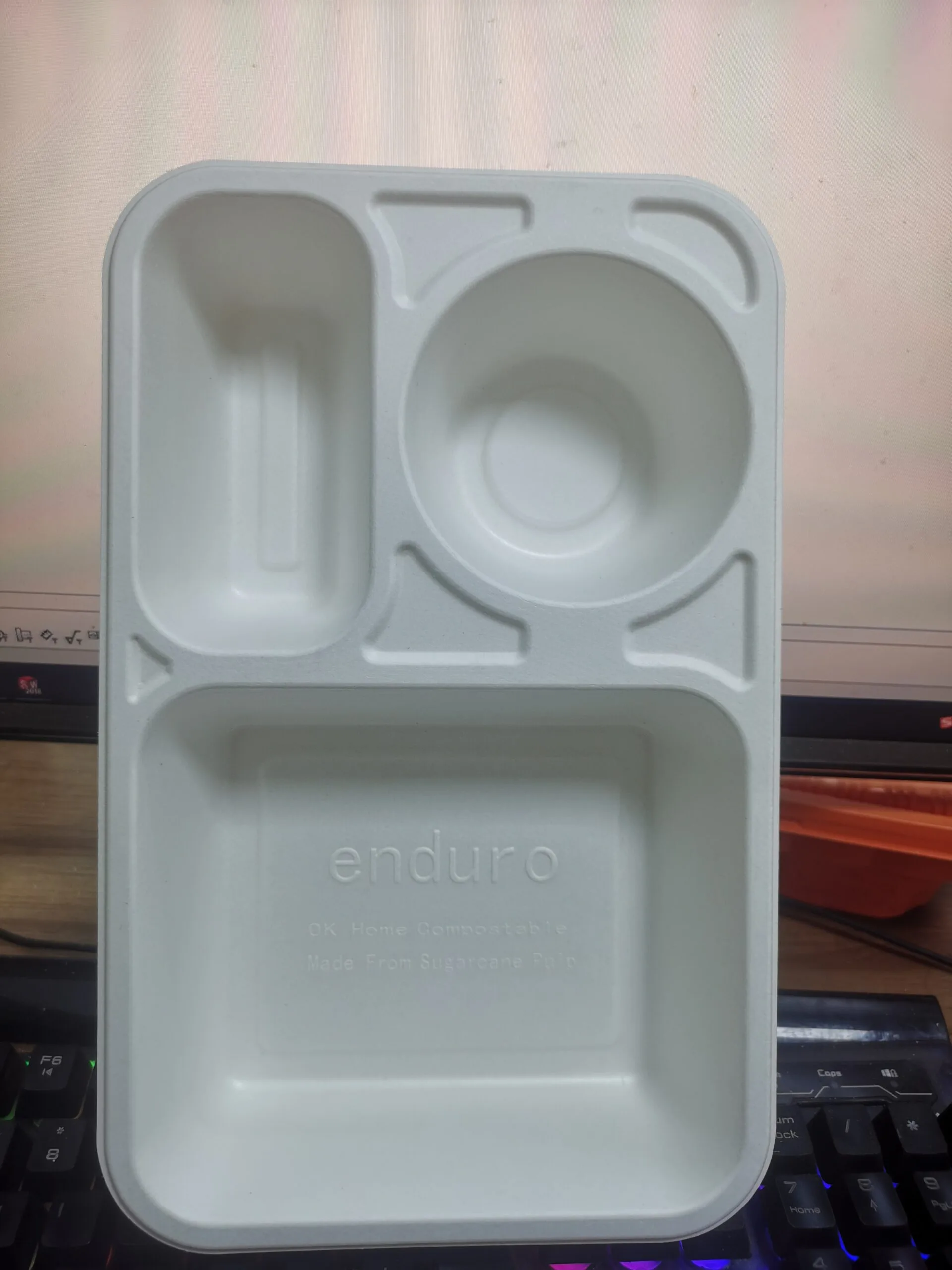 ニュージーランド コンツアー給食プログラム 3コンパートメントトレー付