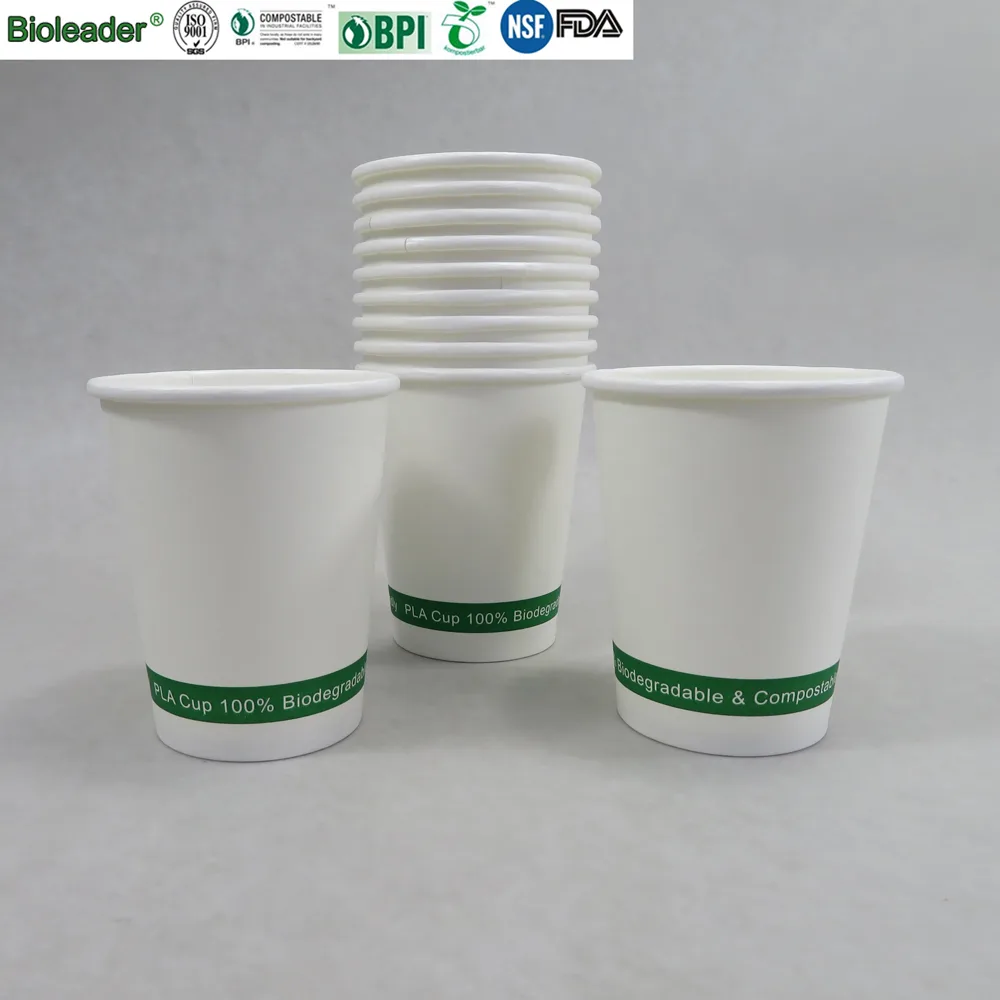 Одноразовые кофейные стаканчики с крышками