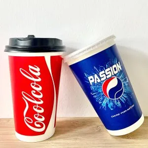 Tazze da caffè monouso con coperchio