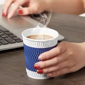 Tazas de café desechables con tapa