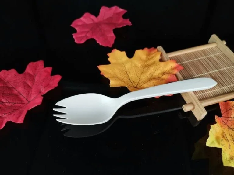 Tenedor ecológico de almidón de maíz compostable