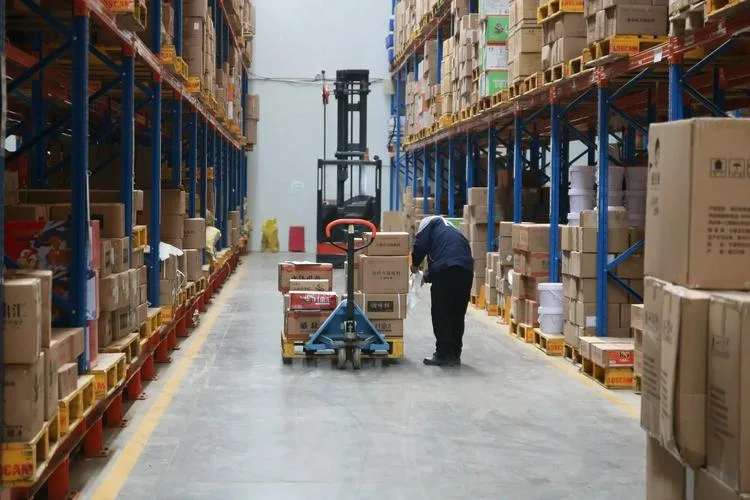 Stock en almacén de vajilla biodegradable