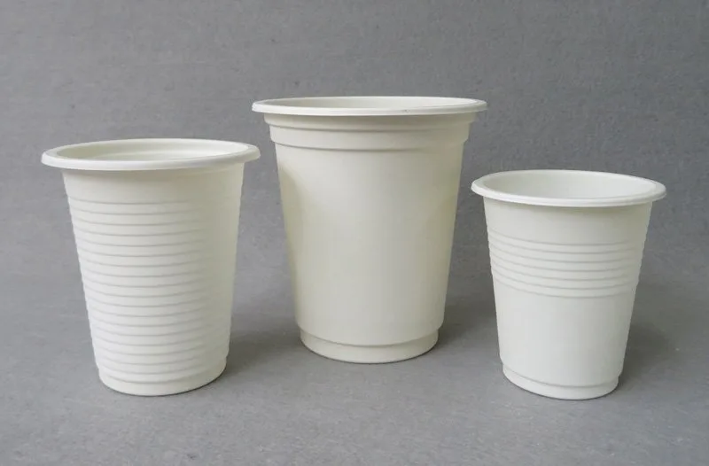 堆肥化コーンスターチカップ