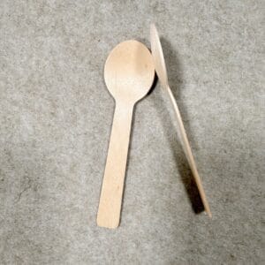 Petite cuillère en bois jetable