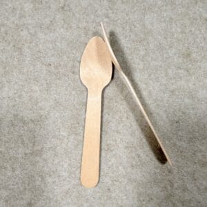 Petite cuillère en bois jetable