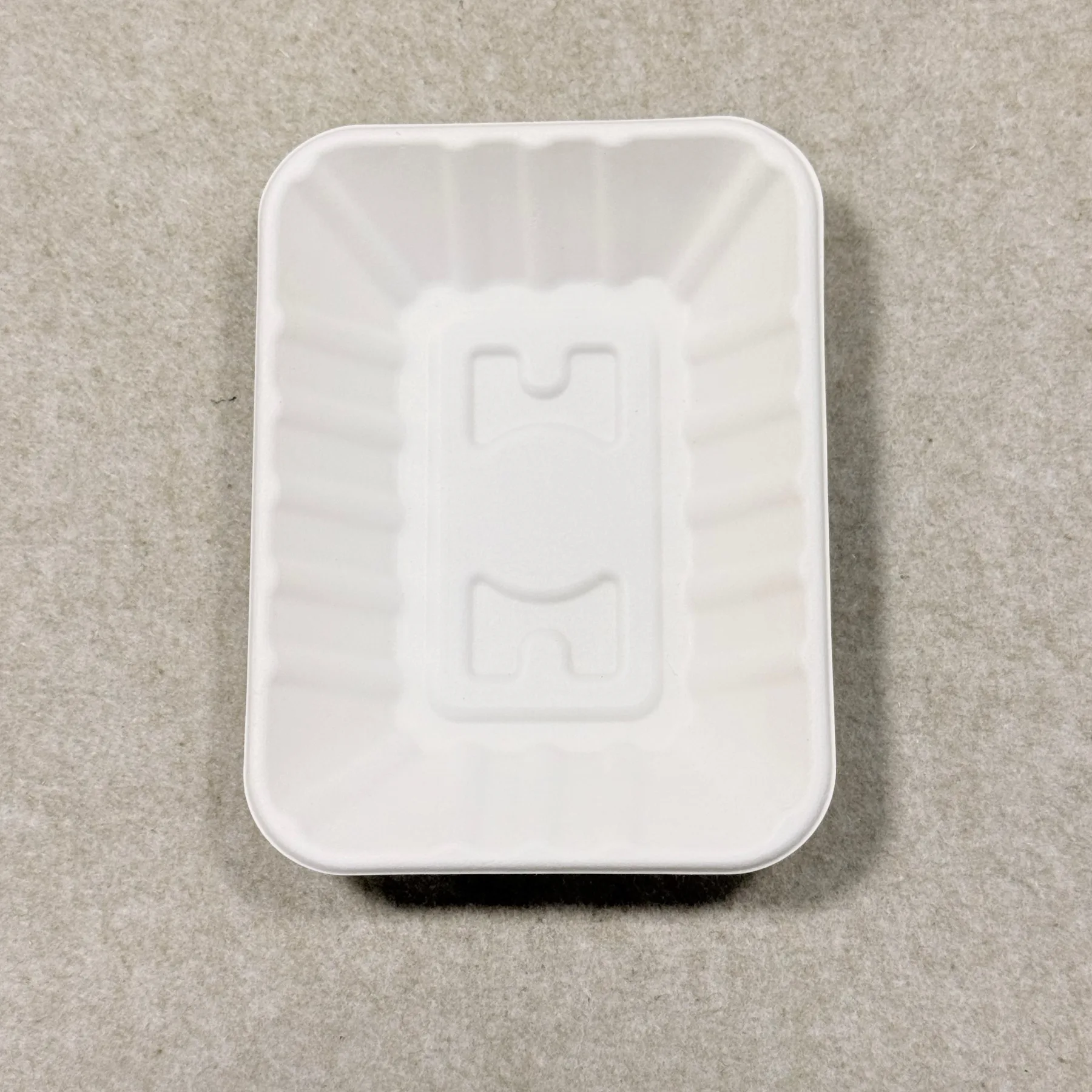 Vassoio per frutta in bagassa 7 x 5 vassoio per polpa modellato vista singola del prodotto