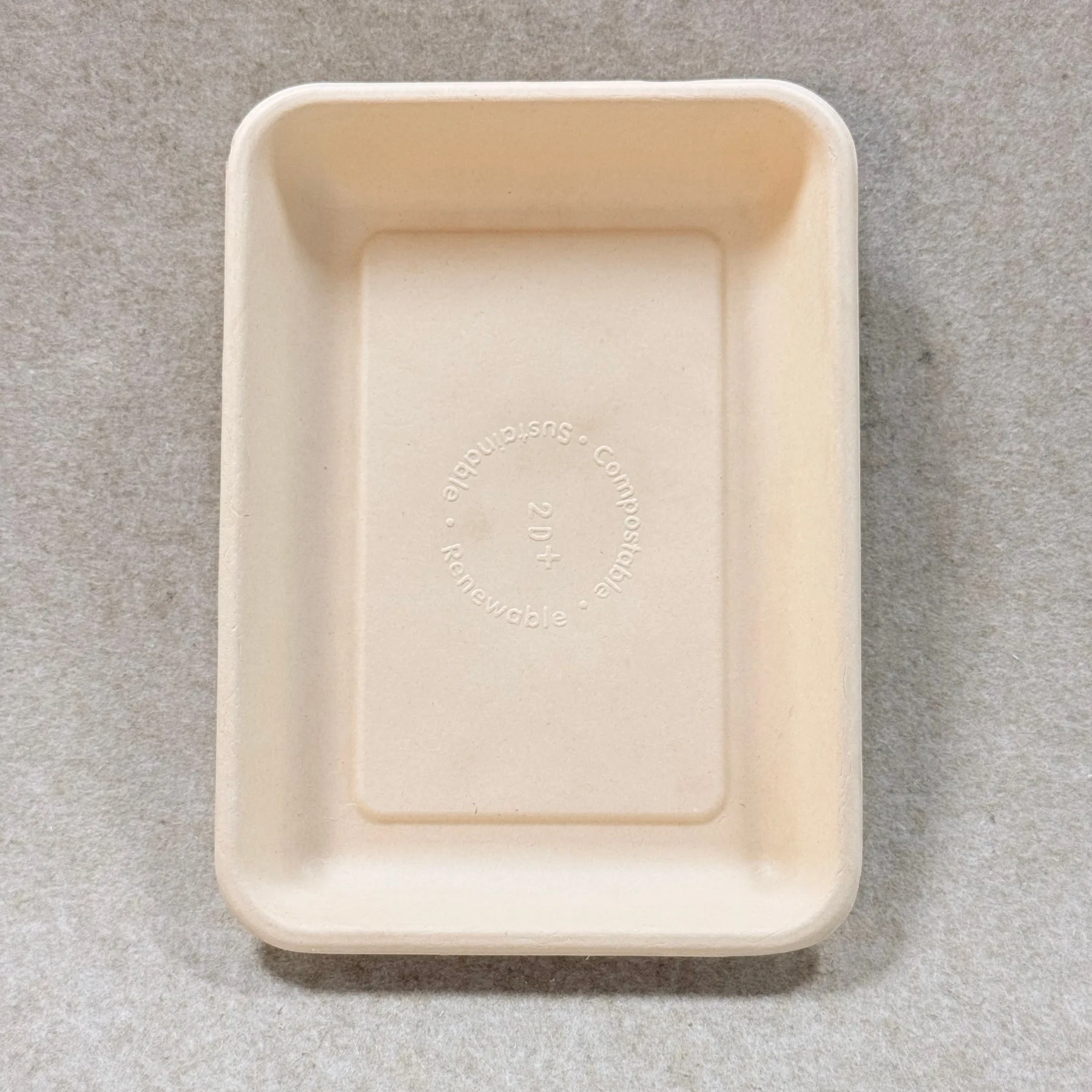 Bioleader biodegradable fruit tray 9 x 6.5 600-800ml is a compostable tray made from sugarcane bagasse, ideal for fruit display, retail packing, and plastic-free fresh produce packaging.