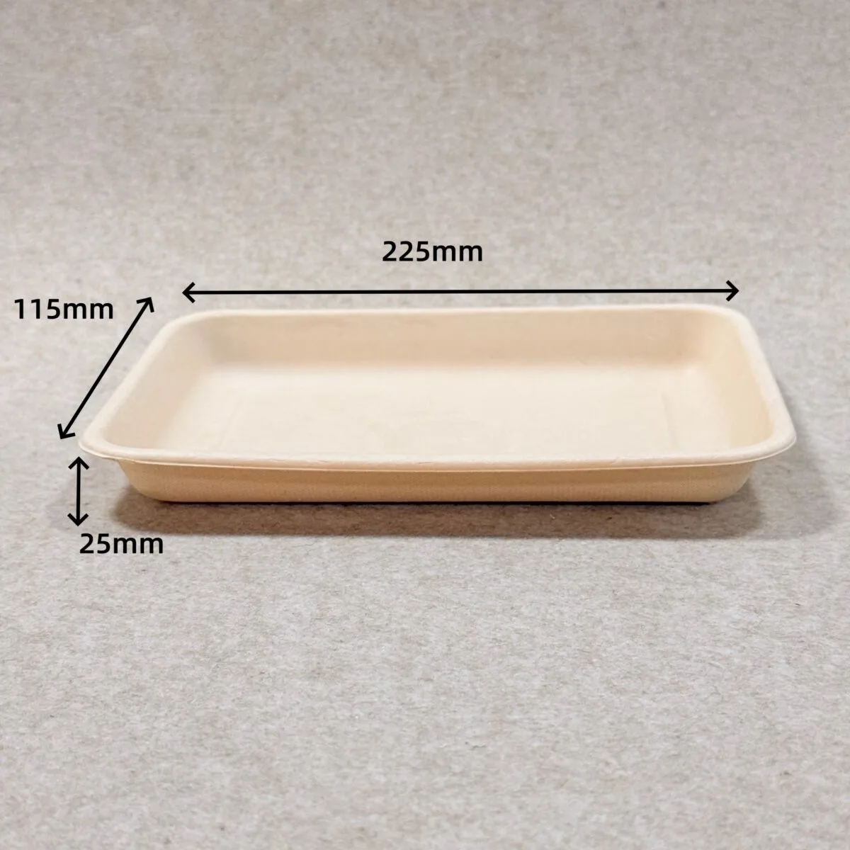 Apresentação de um único produto do tabuleiro de fruta biodegradável Bioleader 9 x 6,5 600-800ml, mostrando a estrutura de polpa moldada, a superfície limpa e o design sem plástico para embalagens de fruta e produtos frescos.