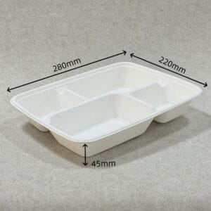 Bioleader堆肥化可能な蓋付き4コンパートメント・ランチ容器の単品展示。バガス成型構造、コンパートメントの分割、持ち帰り用食事包装のためのプラスチック・フリー設計を示す。.