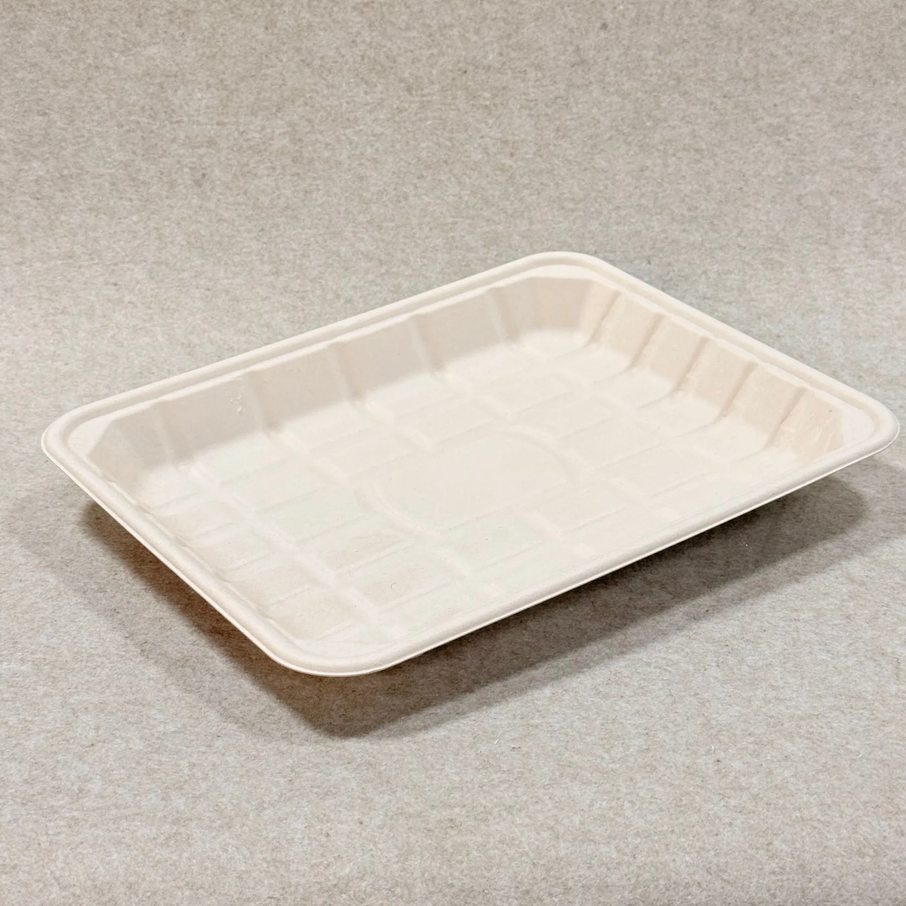 Caratteristiche del vassoio per carne in bagassa compostabile senza plastica per lo stampaggio della pasta di legno