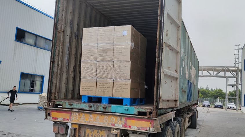 Стандартная и правильная укладка и погрузка контейнеров, подготовка к отправке