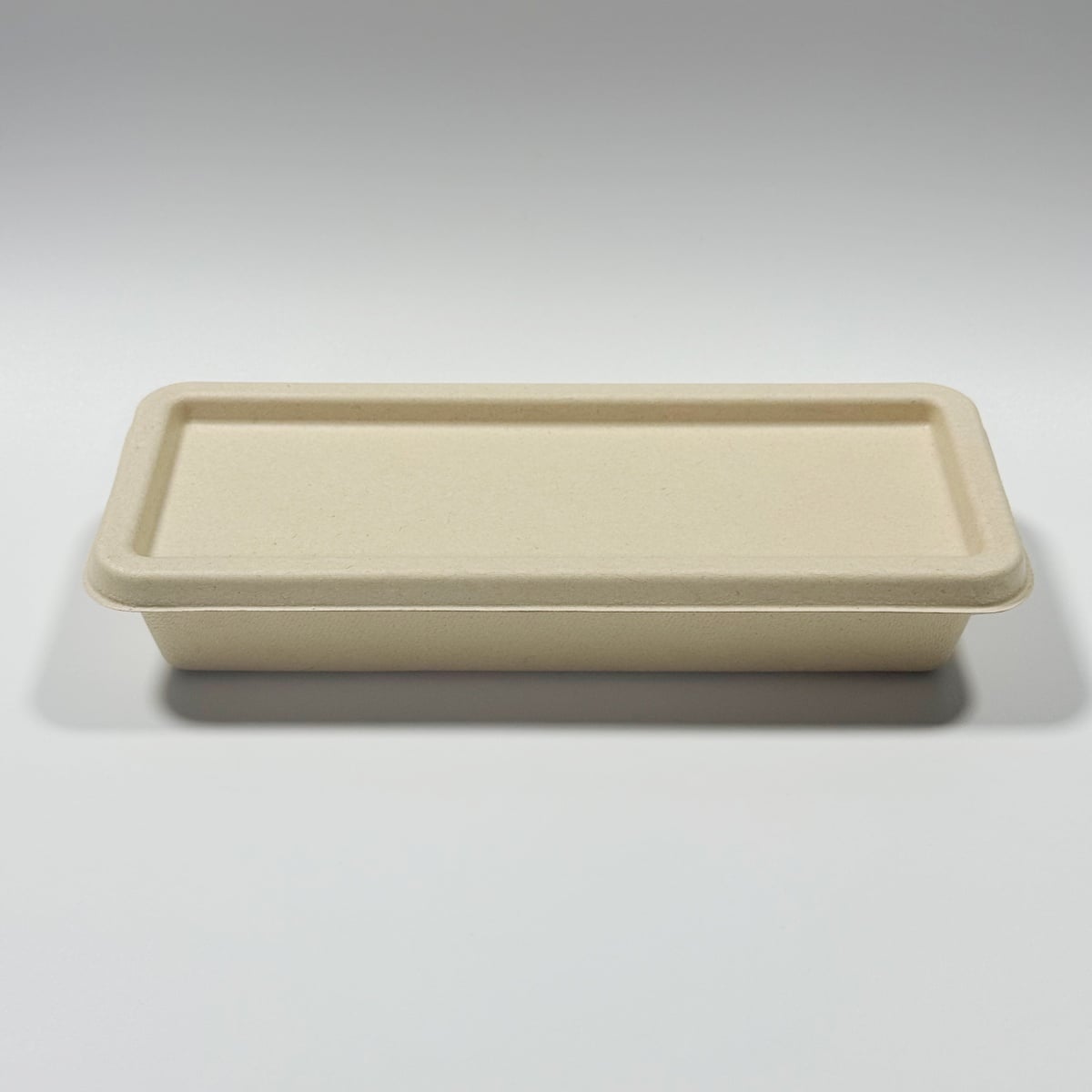 Plastic-free bagasse sushi takeout container with lid for foodservice packaging