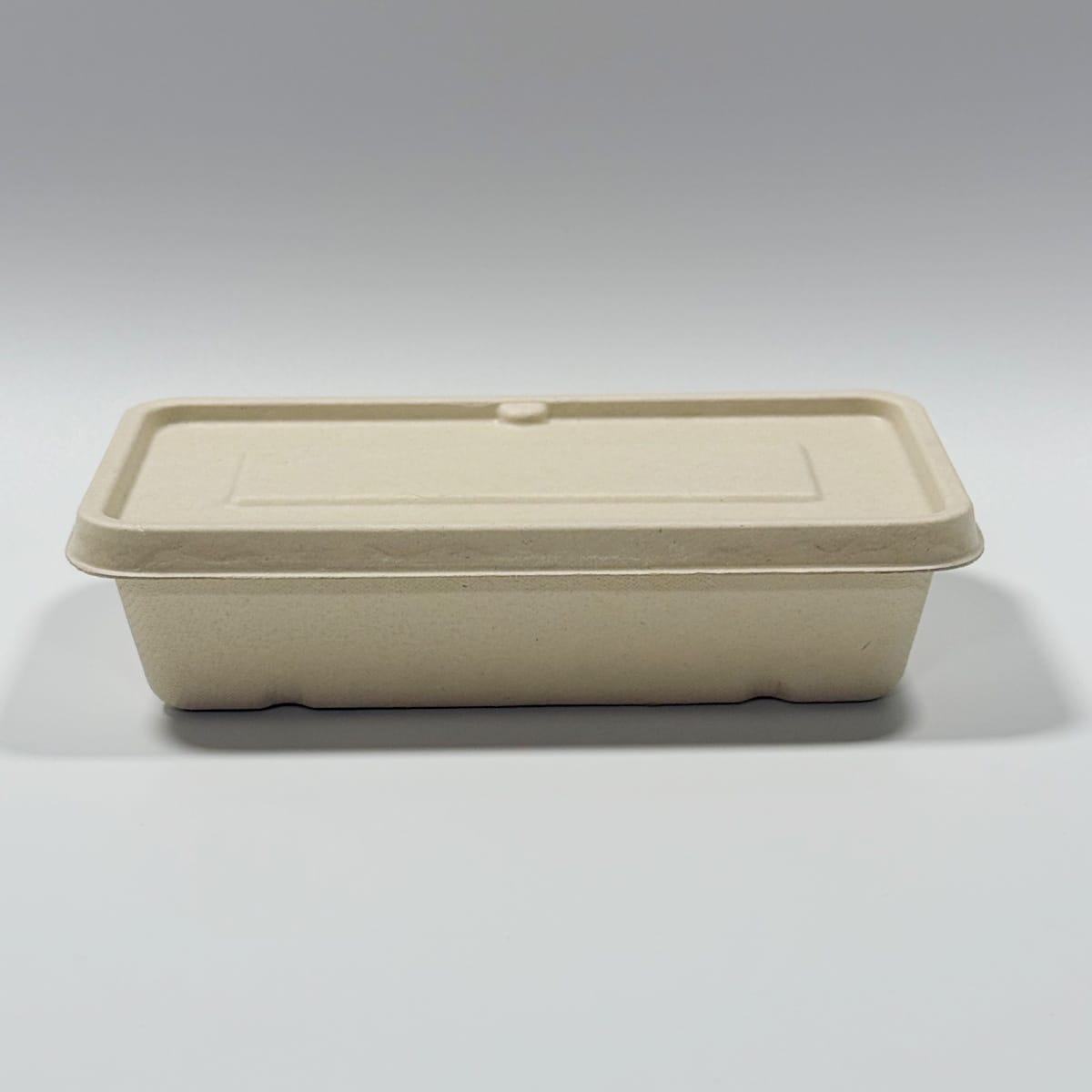PFAS-Free sugarcane casserole meal box for airline catering service