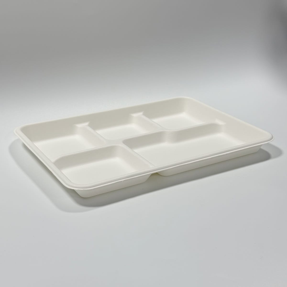 Plateau biodégradable à 5 compartiments en canne à sucre pour un contrôle total des portions de repas