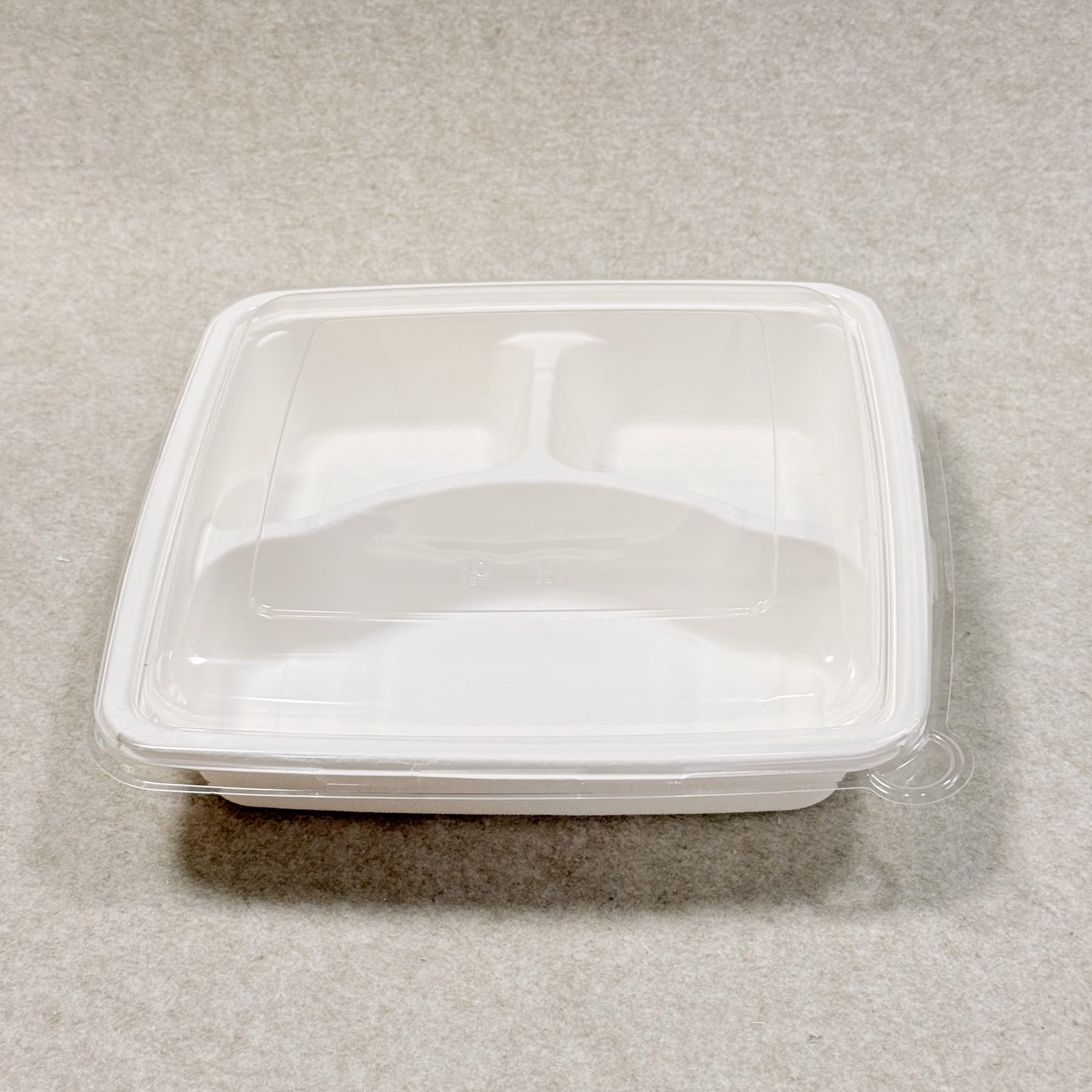 Boîte à bento en bagasse à 3 compartiments de 1000ml avec couvercle en PET