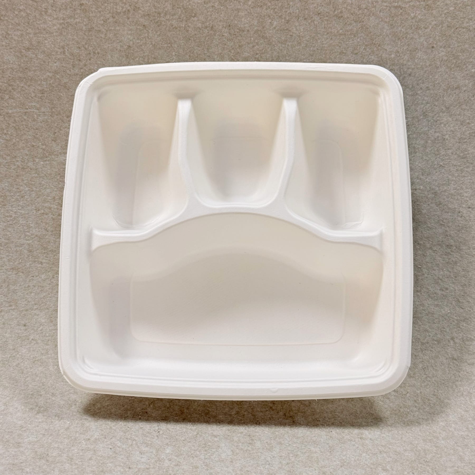 Bagasse-Lebensmittelbehälter mit 4 Fächern und Deckel Produktdisplay