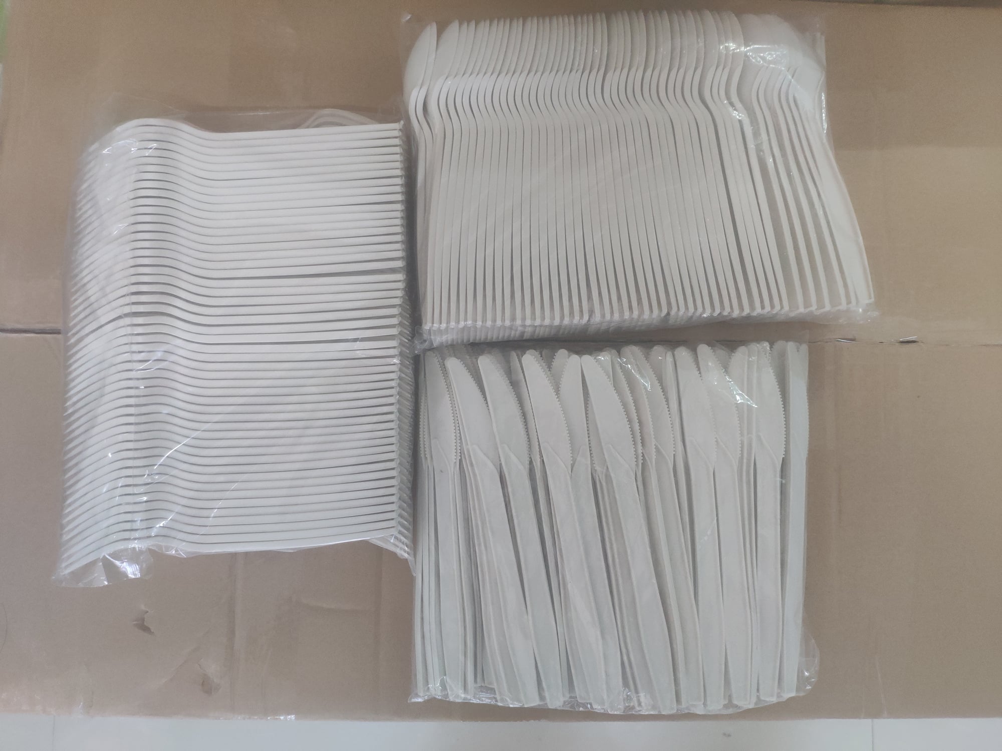 100 pcs disposable forks spoons and knives bulk pack